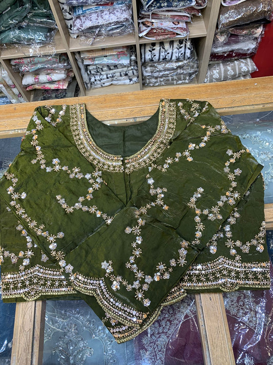 The Viral Olive Green Saree Set with Full-Sleeve Embroidered Blouse